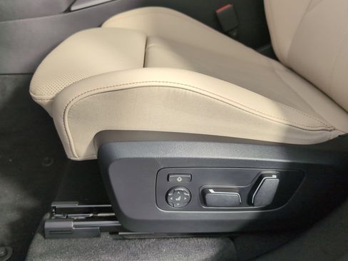 Used 2026 BMW X3 xDrive30 w/ Convenience Package image 11