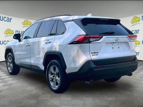 Used 2025 Toyota RAV4 XLE AWD/4WD image 4