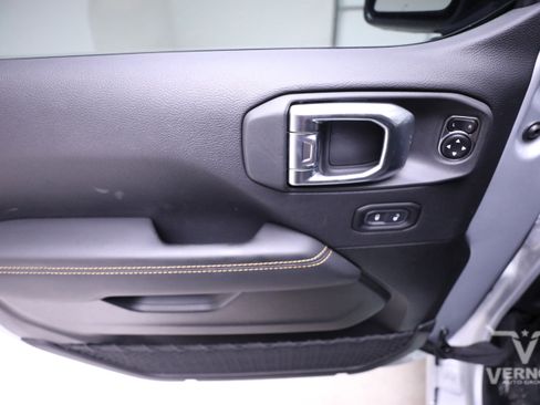 New 2024 Jeep Wrangler Sahara w/ Technology Group image 20