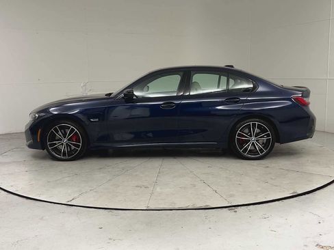 Used 2023 BMW 330e xDrive w/ M Sport Package AWD/4WD image 4