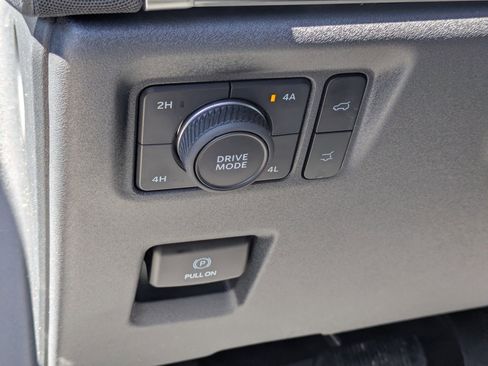 Certified 2025 Ford Expedition Platinum w/ Stealth Performance Package image 16