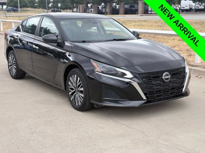 Used 2024 Nissan Altima 2.5 SV