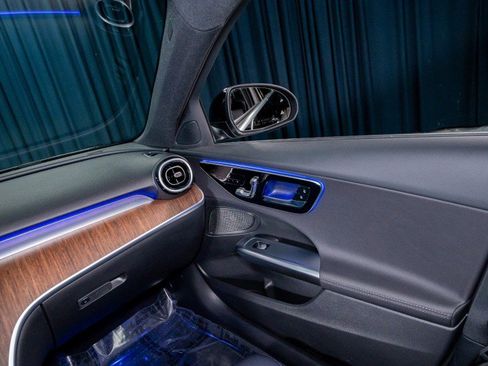 Certified 2025 Mercedes-Benz C 300 Sedan image 22