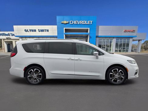 Used 2022 Chrysler Pacifica Pinnacle image 7