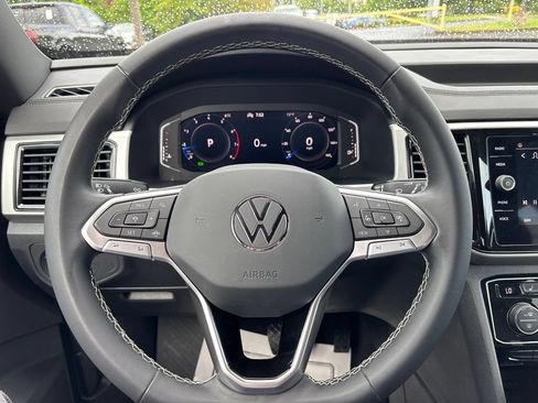 Certified 2023 Volkswagen Atlas Cross Sport SE FWD image 17