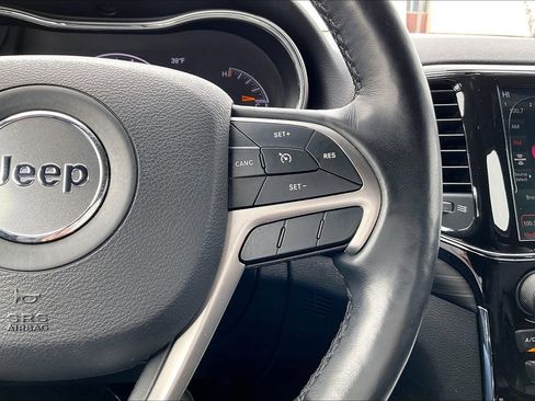 Used 2021 Jeep Grand Cherokee Laredo X image 21