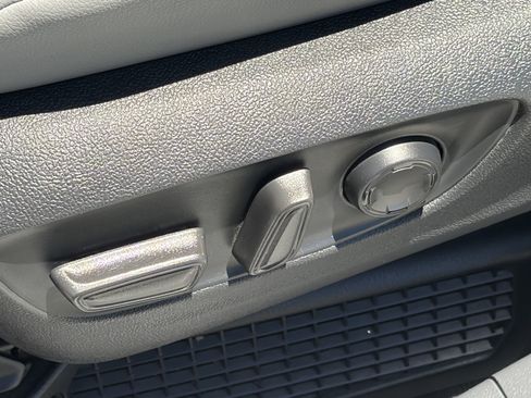 Certified 2024 Toyota Sienna XLE FWD image 30