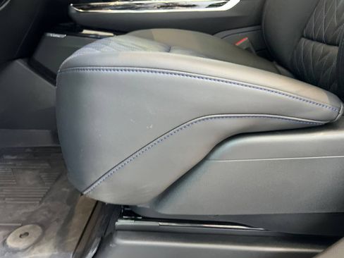Used 2026 Cadillac Escalade IQL Sport 1 w/ LPO, ONYX Package AWD/4WD image 12