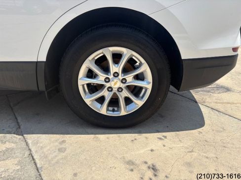 Used 2020 Chevrolet Equinox LS w/ LS Convenience Package image 31