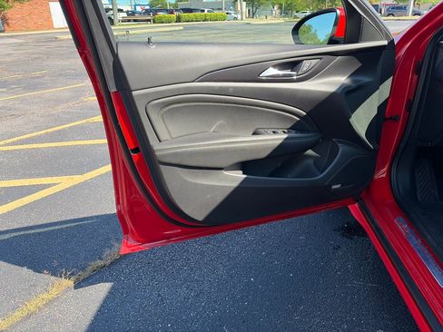 Used 2019 Buick Regal GS AWD/4WD image 15