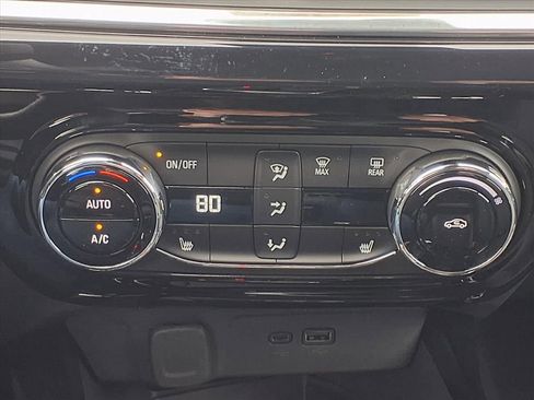 New 2026 Chevrolet Trax RS w/ Sunroof Package image 15