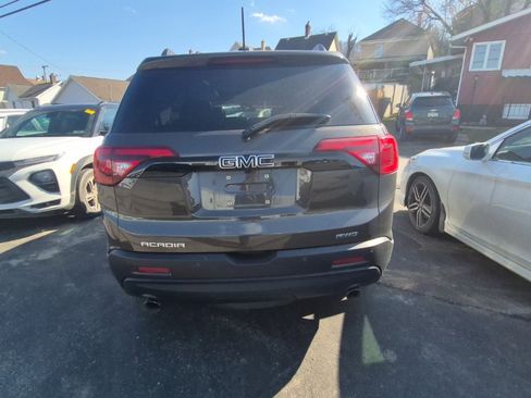 Used 2019 GMC Acadia SLT w/ Black Edition image 6