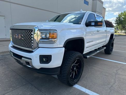 Used 2015 GMC Sierra 3500 Denali AWD/4WD image 2