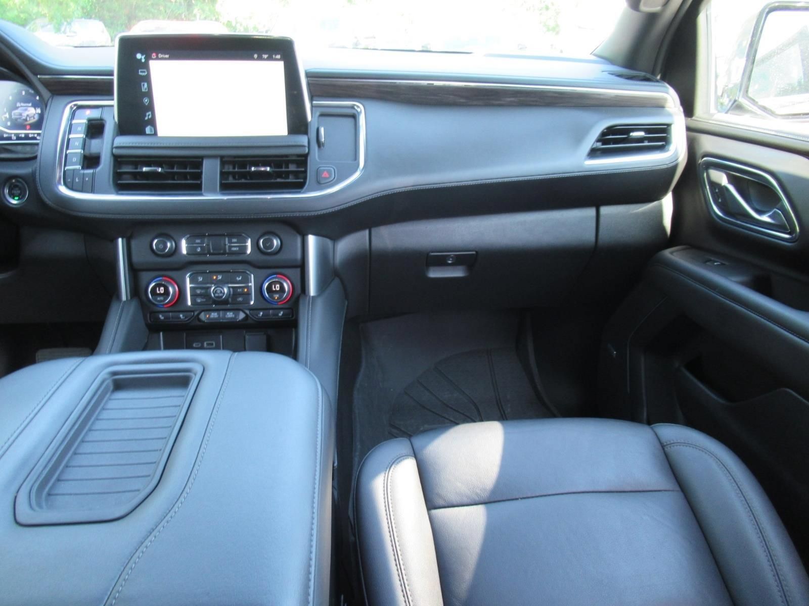 Used 2024 Chevrolet Tahoe Z71 w/ Luxury Package AWD/4WD image 14