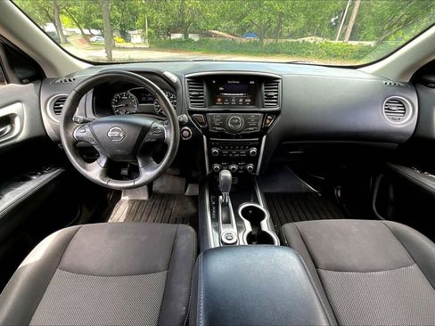 Used 2020 Nissan Pathfinder SV AWD/4WD image 7