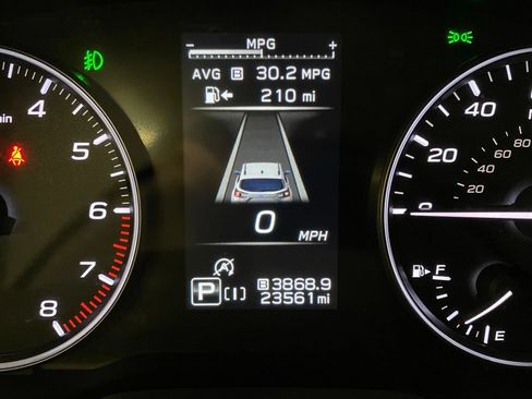 Used 2025 Subaru Crosstrek 2.5i Premium AWD/4WD image 21