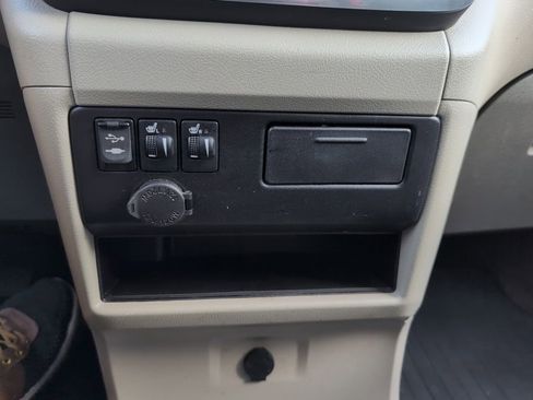 Used 2017 Toyota Sienna XLE w/ XLE Navigation Package image 15