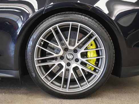 Used 2023 Porsche Panamera Turbo S image 13
