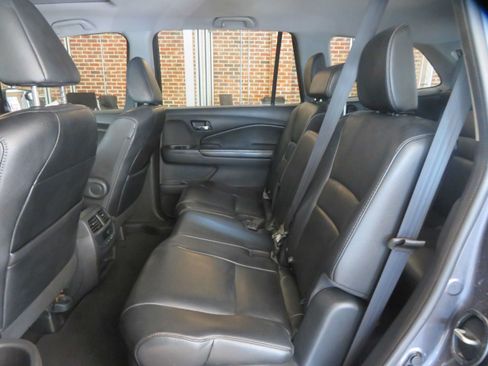 Used 2017 Honda Pilot EX-L image 18