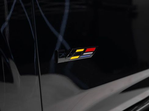 Used 2026 Cadillac Escalade V w/ LPO, ONYX Package image 21