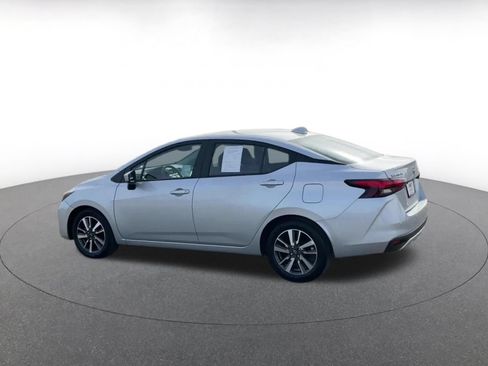 Used 2025 Nissan Versa SV FWD image 10
