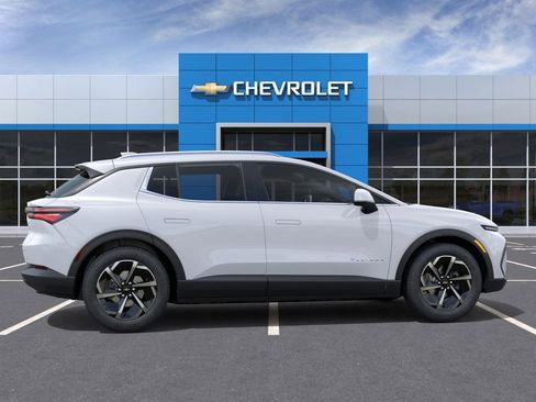 New 2026 Chevrolet Equinox EV LT AWD/4WD image 5