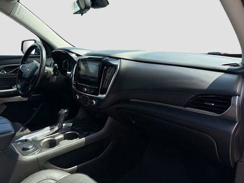Used 2019 Chevrolet Traverse Premier image 33