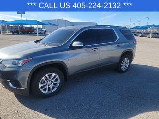 Used 2021 Chevrolet Traverse LT video 2