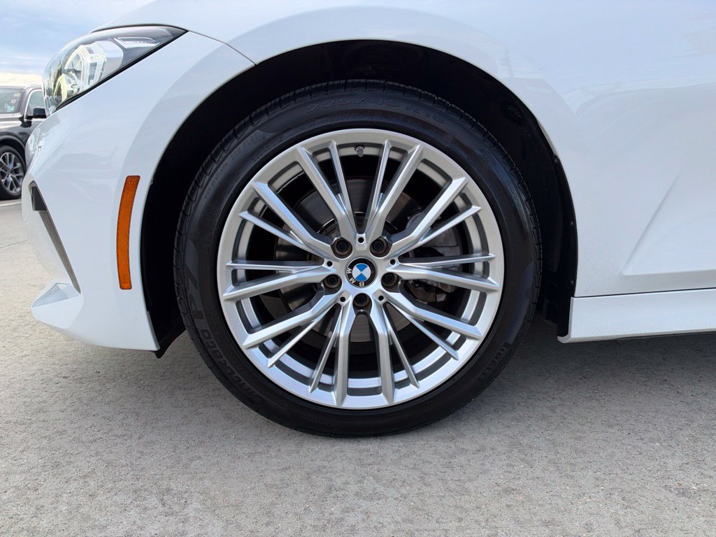 Certified 2023 BMW 330i Sedan RWD image 9