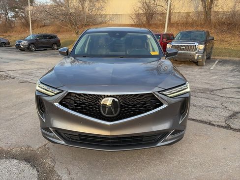 Used 2023 Acura MDX SH-AWD w/ Technology Package image 2