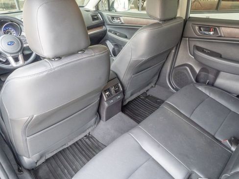 Used 2016 Subaru Outback 3.6R Limited AWD/4WD image 18