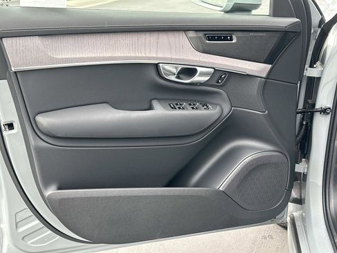 New 2026 Volvo XC90 T8 Ultra w/ Lounge Package image 11