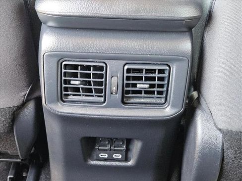 Used 2025 Toyota RAV4 XLE FWD image 22