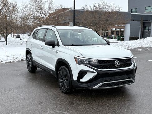 Used 2022 Volkswagen Taos S w/ IQ Drive S Package image 6