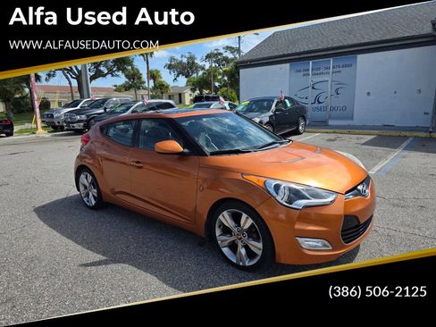 Used 2013 Hyundai Veloster w/ Tech Pkg FWD image 1