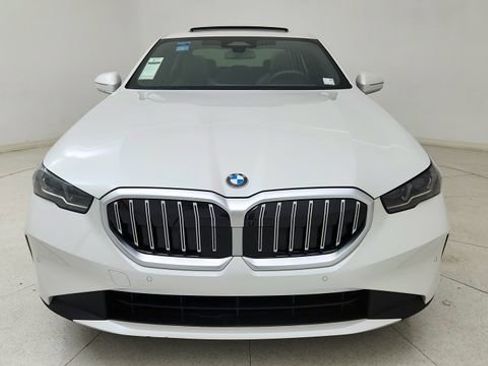 Used 2026 BMW 530i image 2