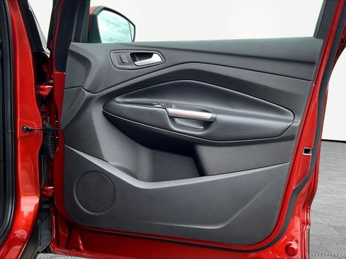 Used 2019 Ford Escape SE FWD image 27
