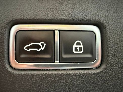 Used 2023 Kia Sorento SX image 14