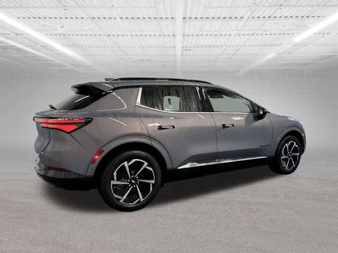 Used 2024 Chevrolet Equinox EV LT w/ LPO, Blackout Package image 6