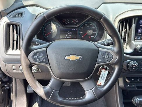 Used 2019 Chevrolet Colorado Z71 AWD/4WD image 15