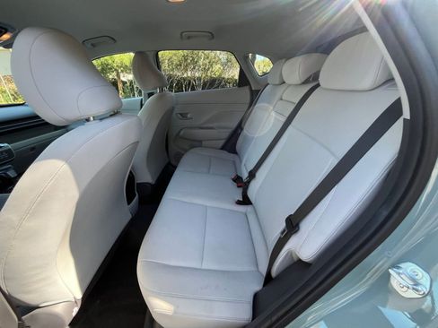 Used 2025 Hyundai Kona SEL image 28