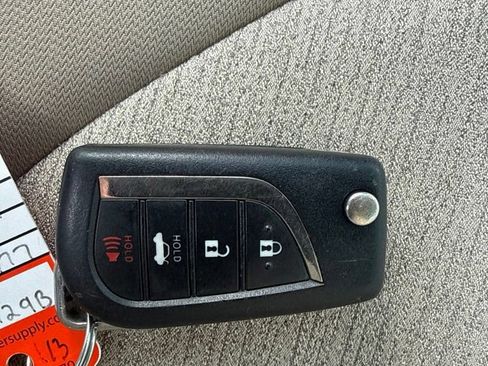 Used 2023 Toyota Camry LE FWD image 32