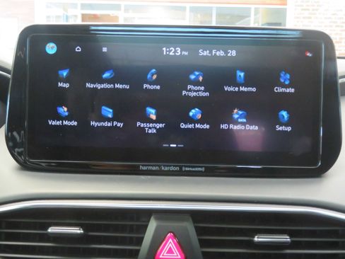 Used 2023 Hyundai Santa Fe SEL w/ Premium Package image 45