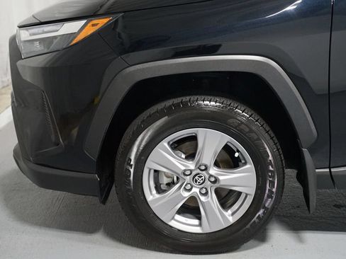Certified 2025 Toyota RAV4 LE AWD/4WD image 5