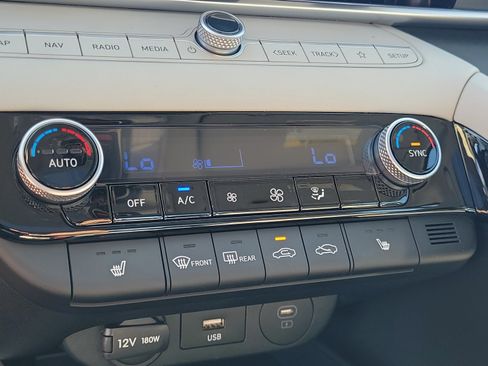 New 2026 Hyundai Elantra Limited FWD image 21
