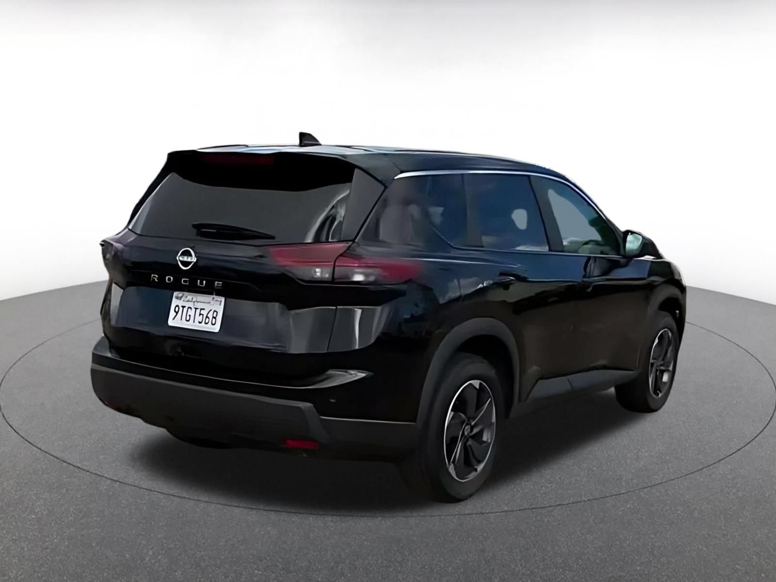 Used 2025 Nissan Rogue SV FWD image 14