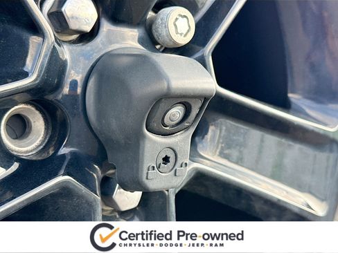 Used 2021 Jeep Wrangler Unlimited Sahara AWD/4WD image 15