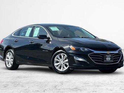 Used 2024 Chevrolet Malibu LT image 2