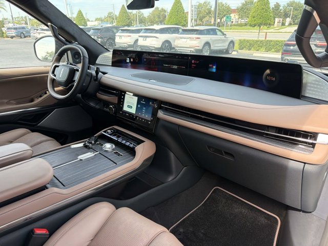 New 2027 Lincoln Navigator Black Label AWD/4WD image 18