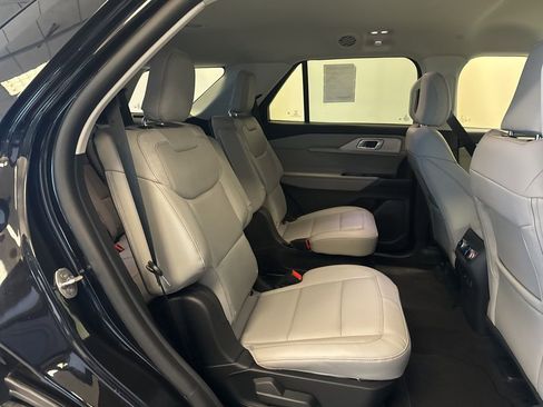 New 2026 Ford Explorer Active AWD/4WD image 39